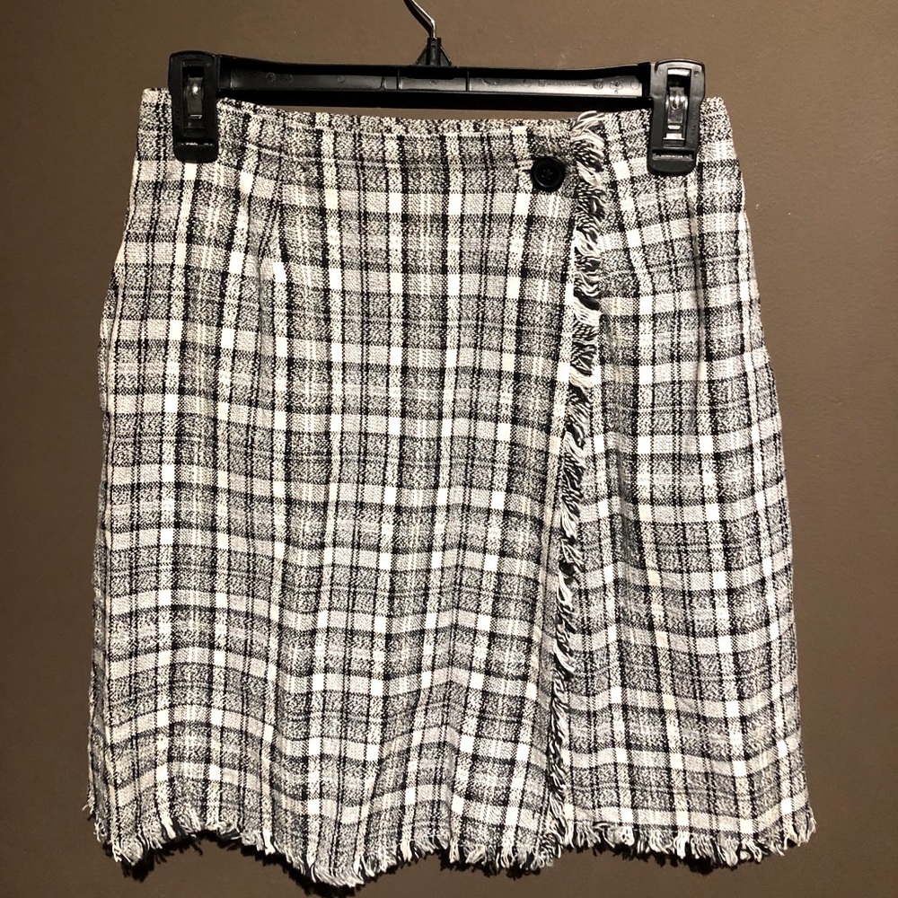 Ark 1 button wrap skirt. 100% cotton